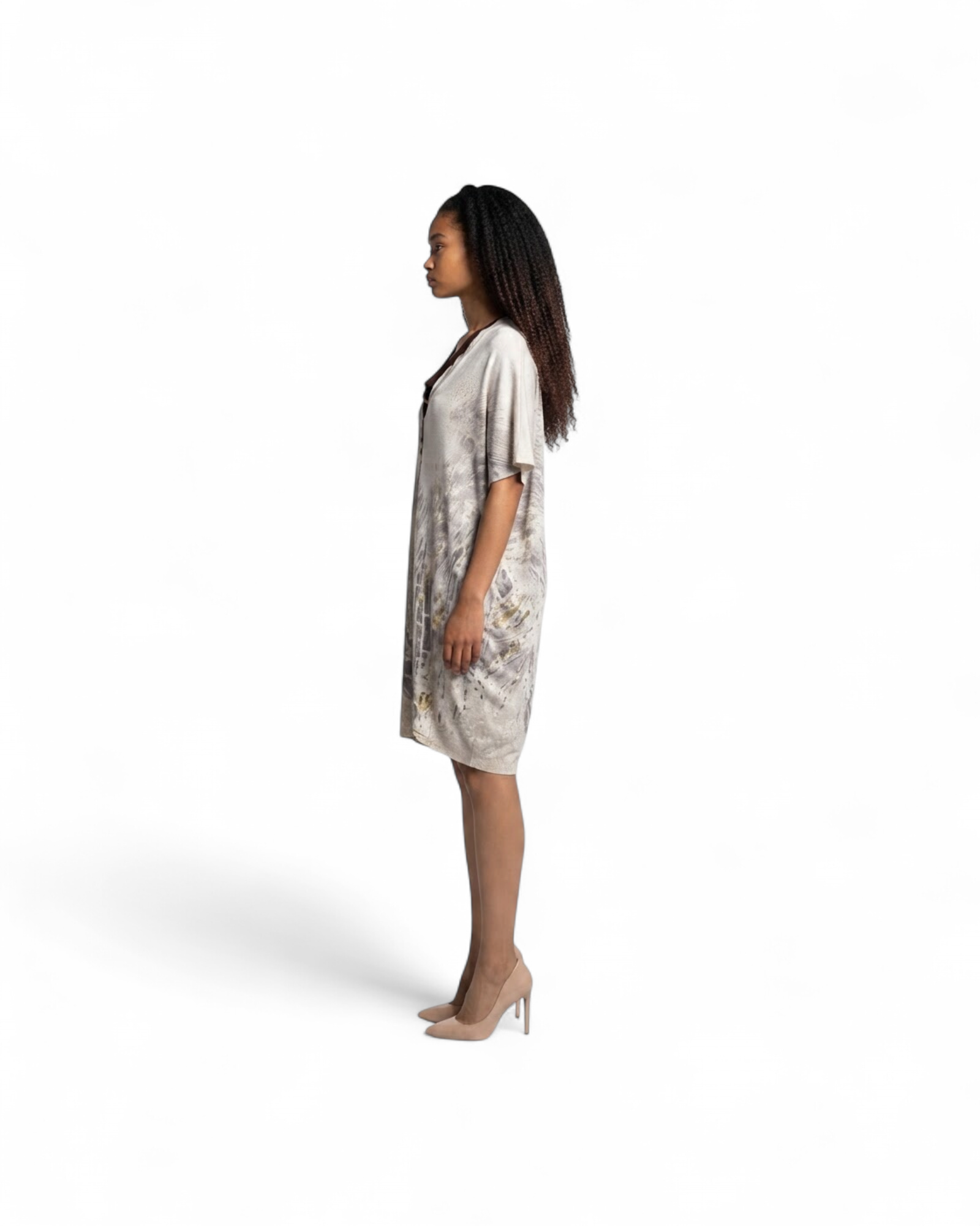MASNADA GOLD TRELLIS DRESS MODEL