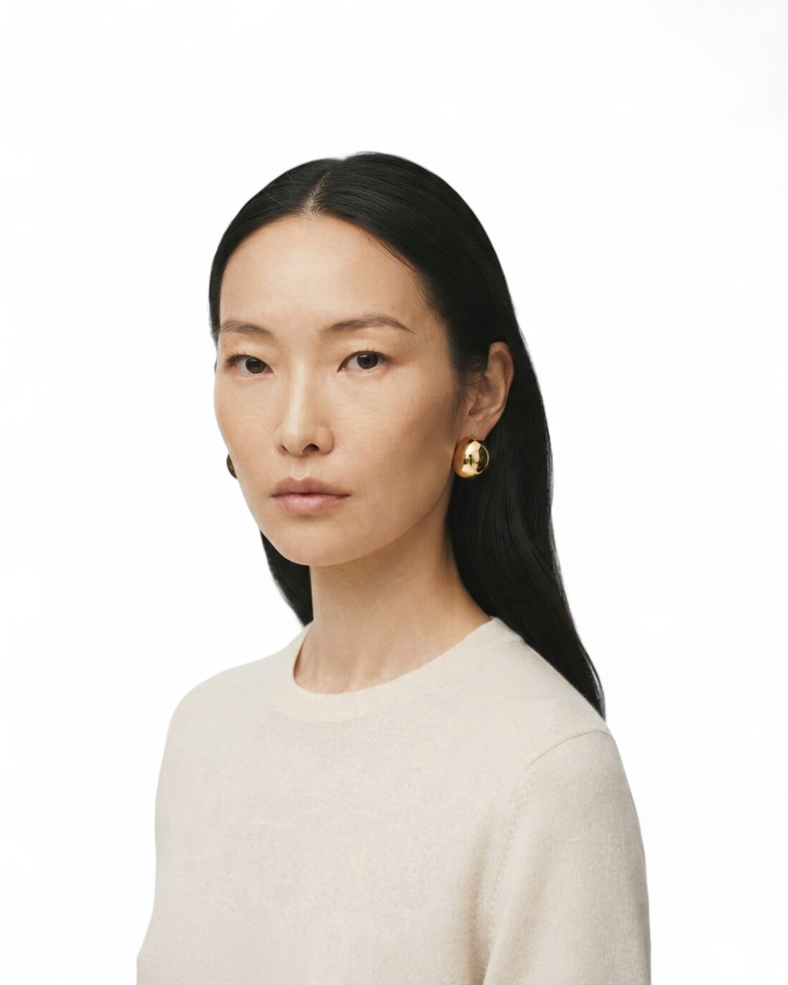 SILVIA EARRINGS MODEL