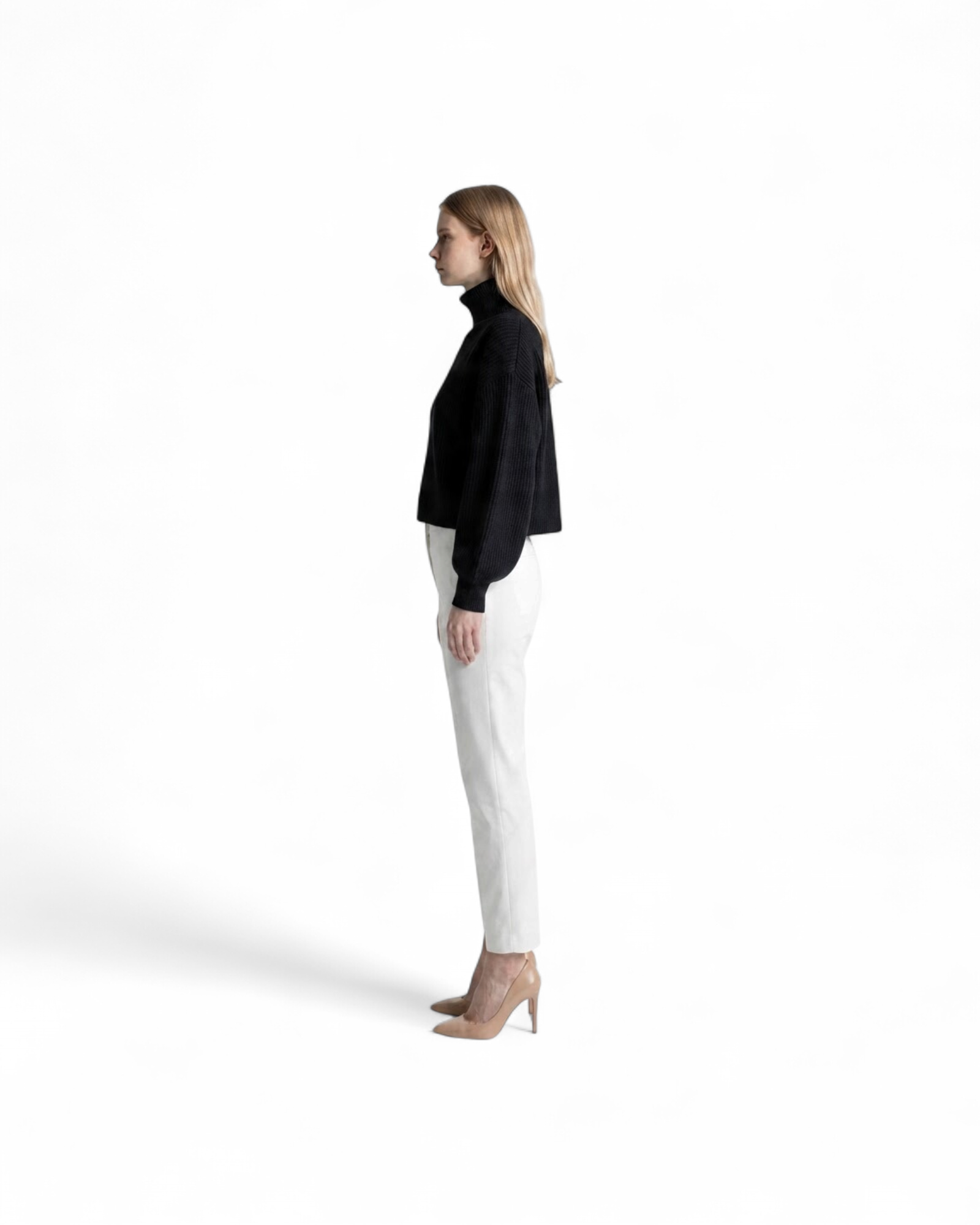 ALICE+OLIVIA SHORT SWEATER MODEL