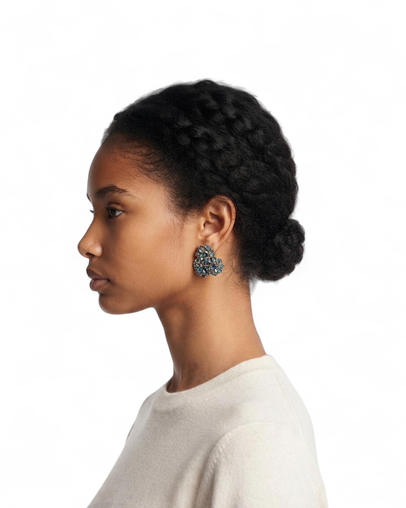 SILVIA EARRINGS MODEL